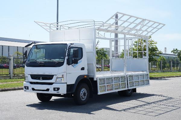 XE TẢI MITSUBISHI FUSO FA140 - 6.7 TẤN - THÙNG 5.25M