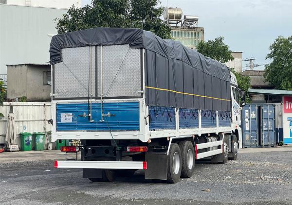 XE TẢI FAW JH6 4 CHÂN  370HP (17.900 KG)