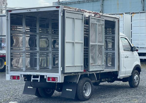 XE TẢI SRM S1 THÙNG KÍN TẢI TRỌNG 1.495 KG