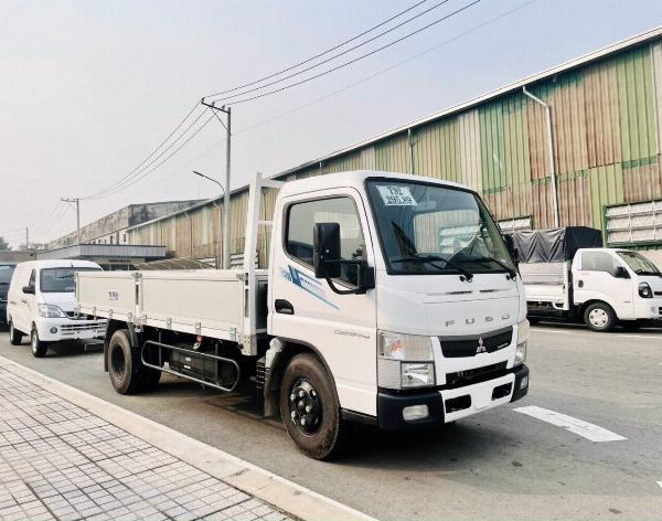 XE TẢI MITSUBISHI FUSO CANTER TF4.9 - 1.99 TẤN - THÙNG 4.45M